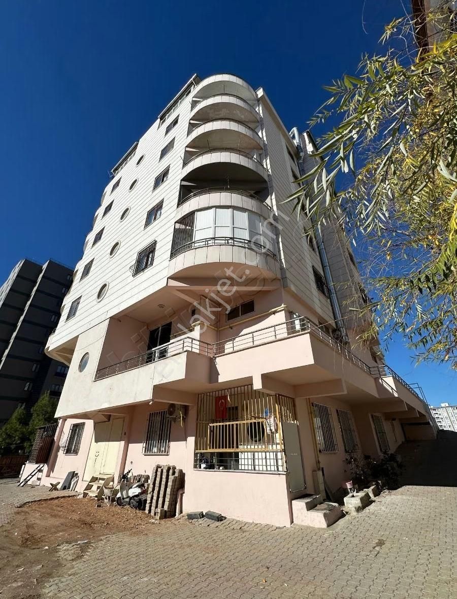 Emine Göncü Lisesine Yakın Süper Giriş 2+1 Daire - Görsel 7