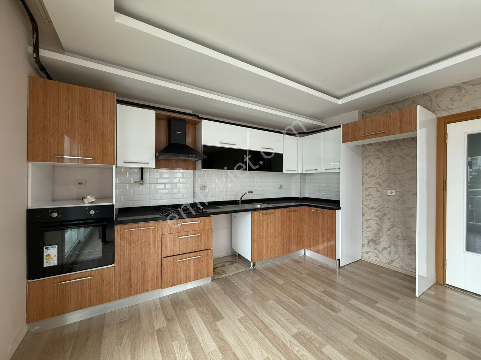 İz'den 100.yıl Merkezi Konum'da Giyinme Odalı 3+1 Satılık Daire - Görsel 2