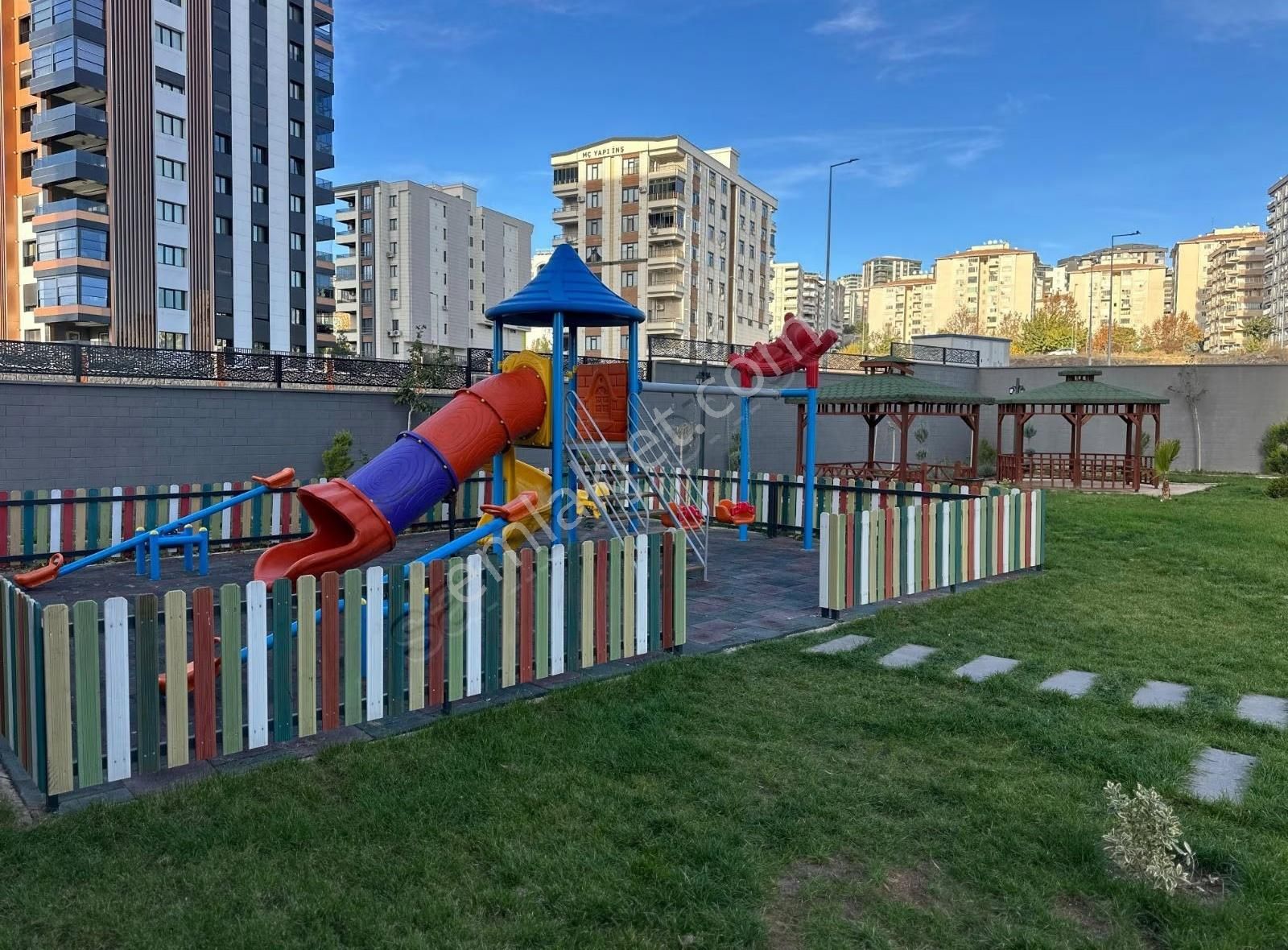 35 Mt Bir Parsel Site İçerisinde Süper4+1 Tekli Daire - Görsel 31