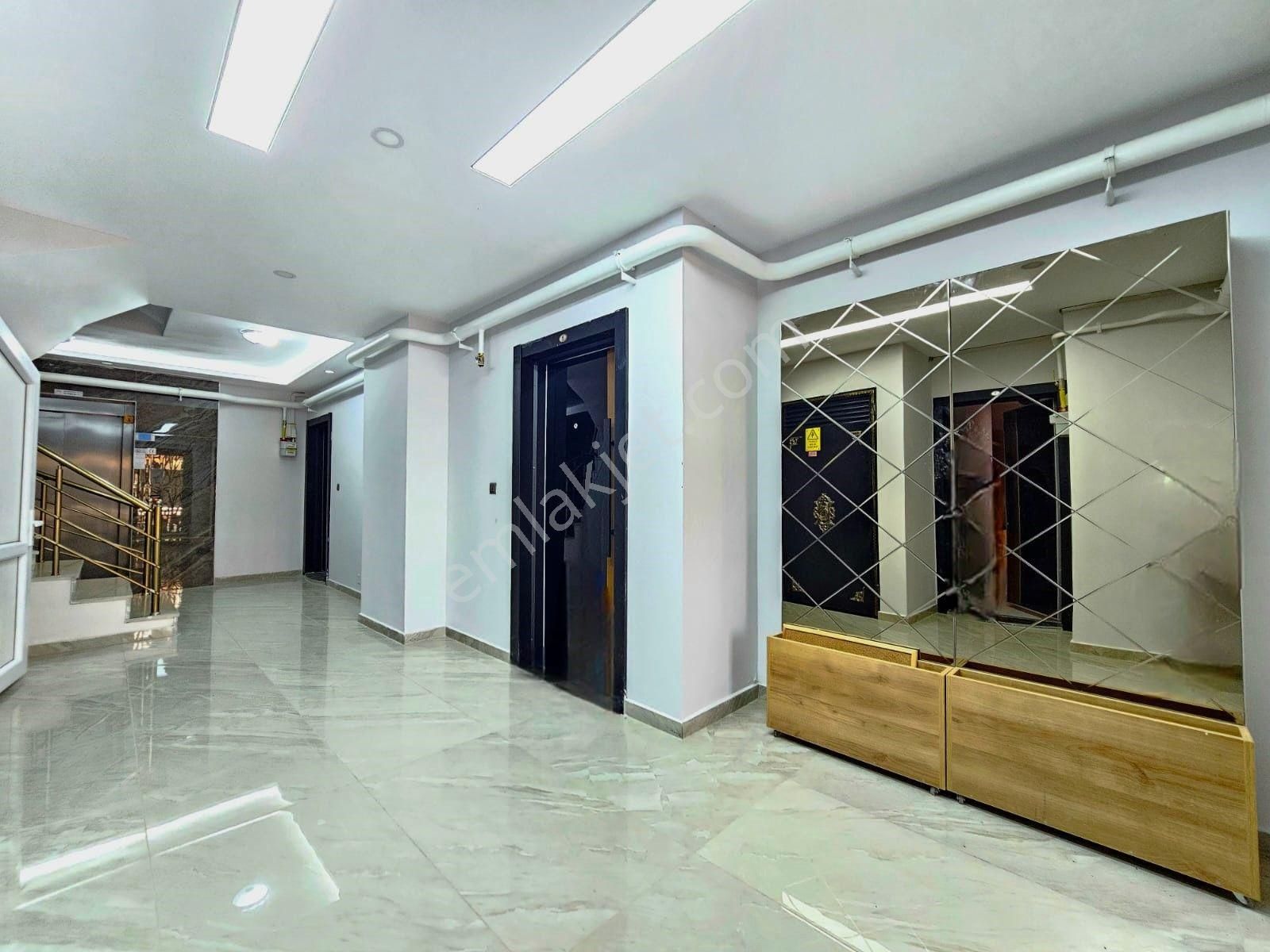 Parla'dan Altınkumda Full Eşyalı Ön Cephe Satılık 1+1 Daire - Görsel 31