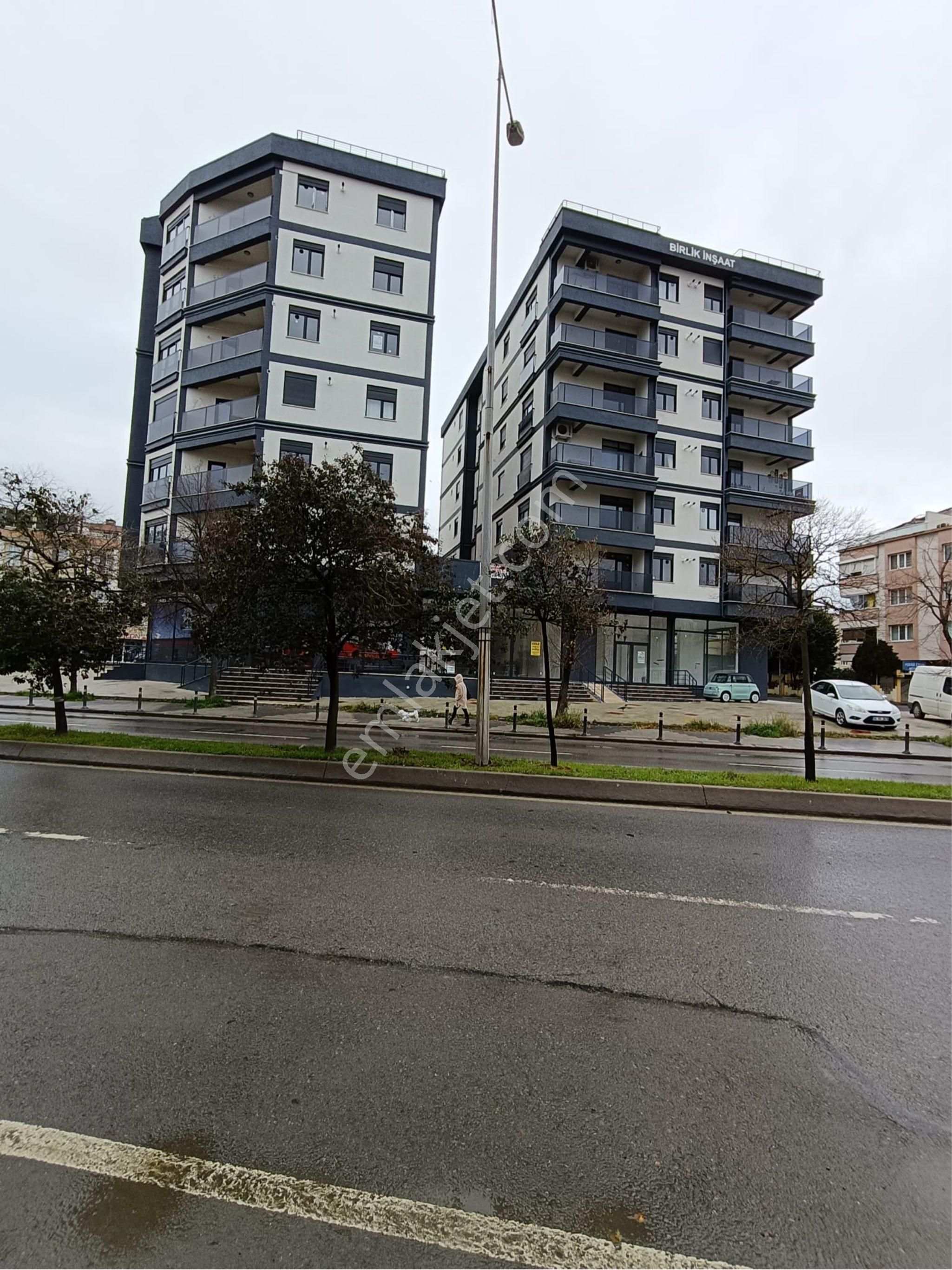 İstasyon Mahallesi Vatan Caddesi Üzerinde Kiralık Dükkan - Görsel 2