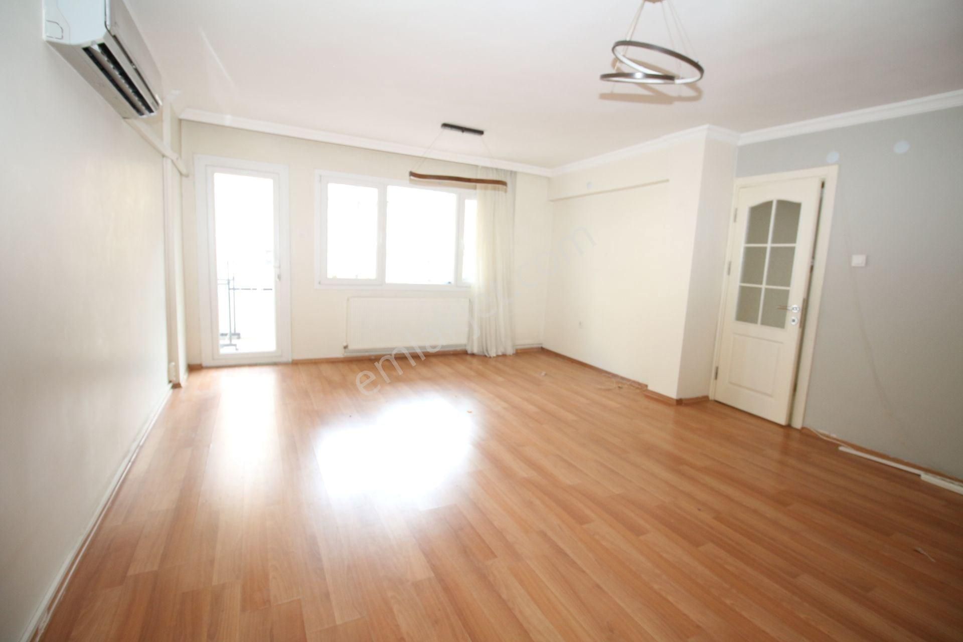 Akevler Mevkiinde Asansörlü Doğalgazlı 3+1