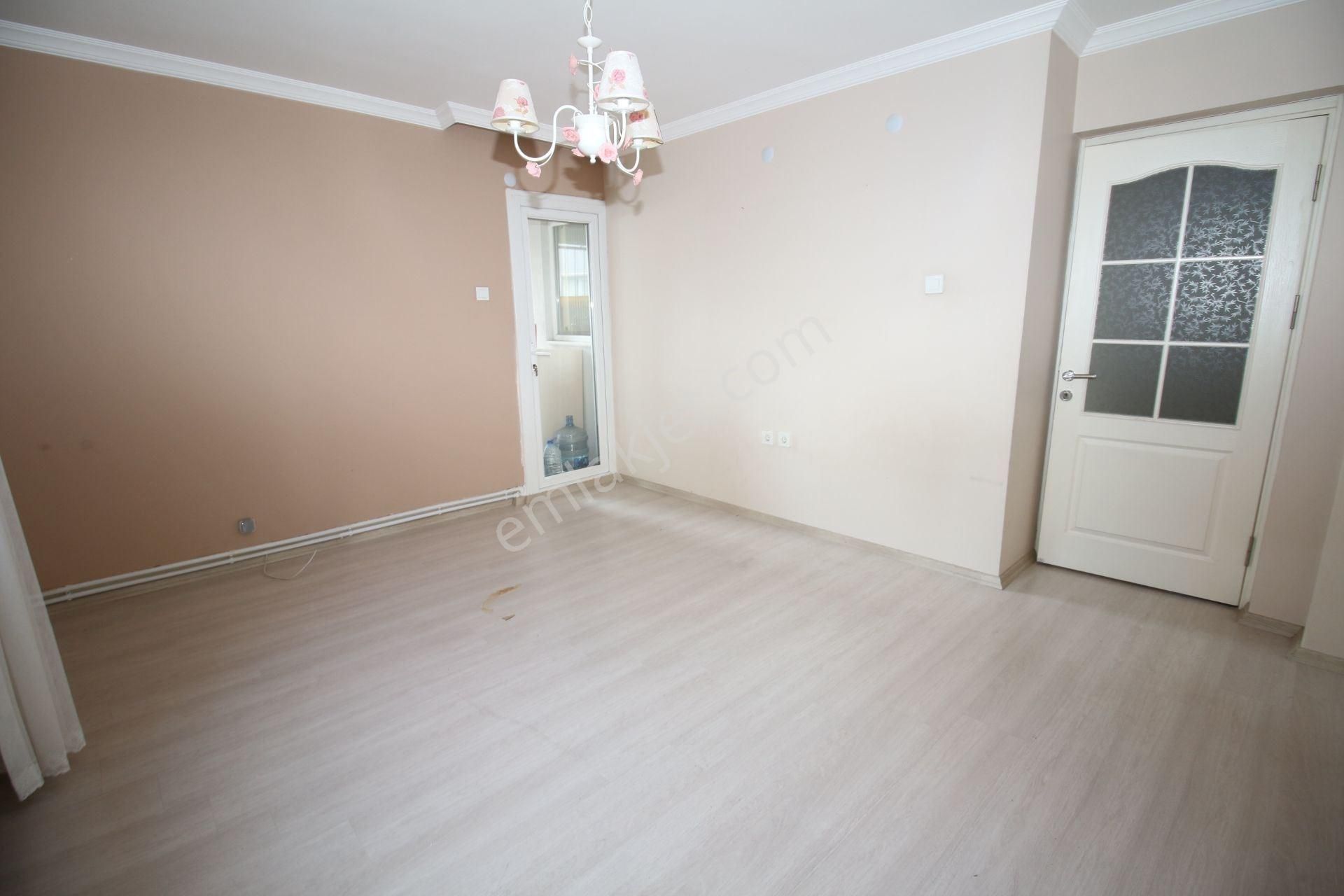 Akevler Mevkiinde Asansörlü Doğalgazlı 3+1 - Görsel 22