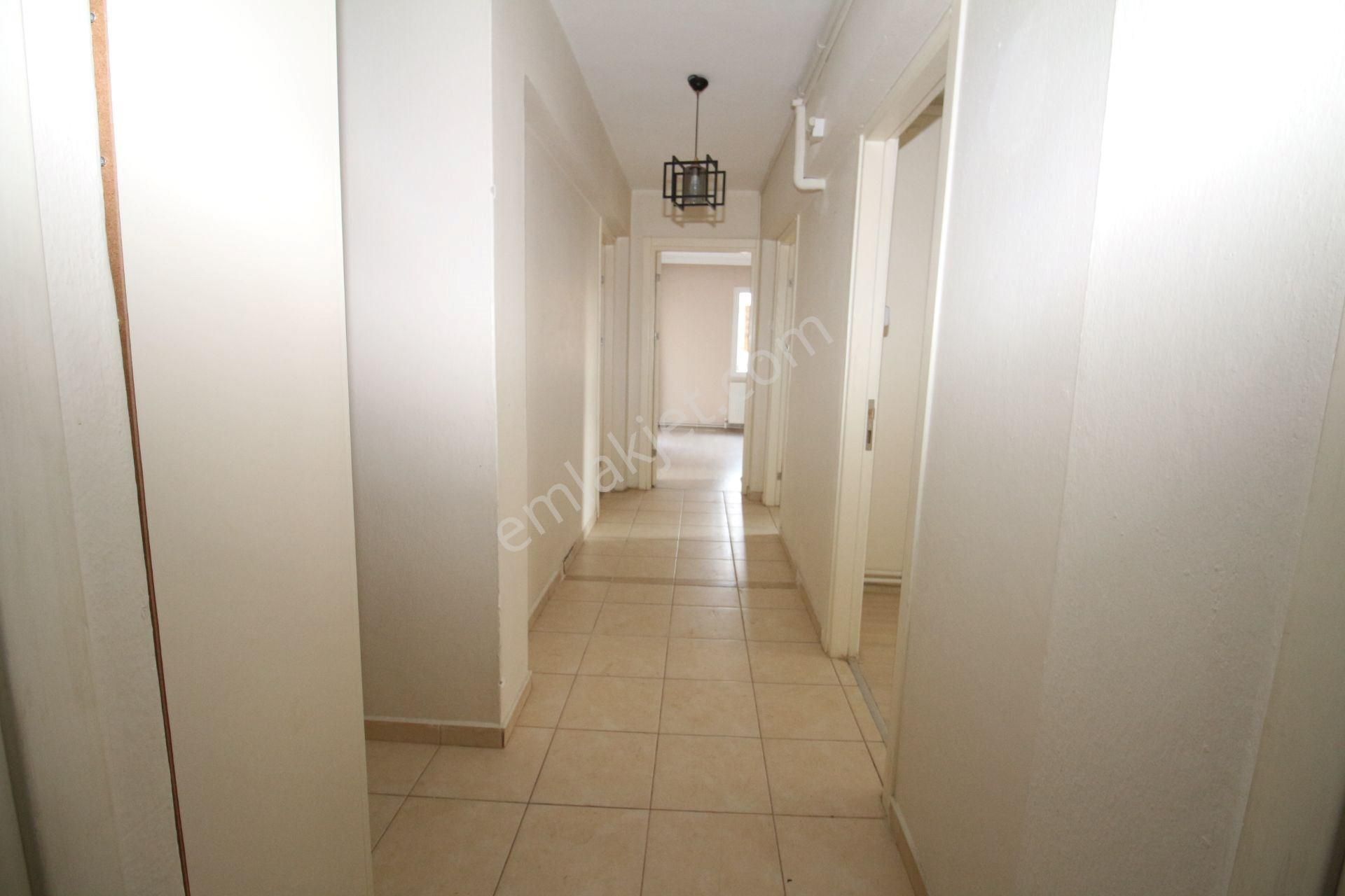 Akevler Mevkiinde Asansörlü Doğalgazlı 3+1 - Görsel 8