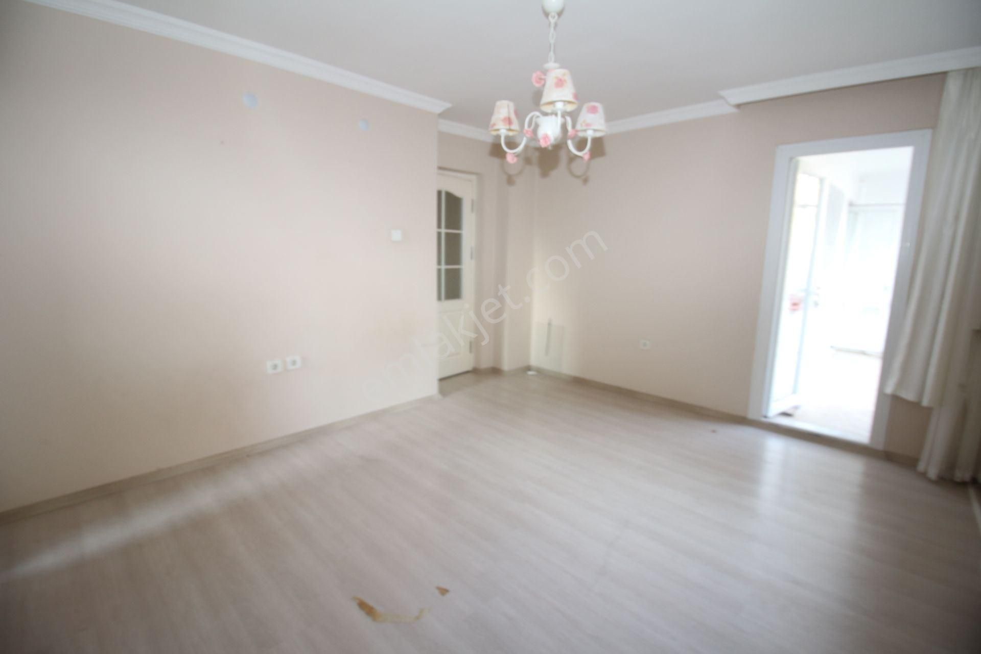 Akevler Mevkiinde Asansörlü Doğalgazlı 3+1 - Görsel 21