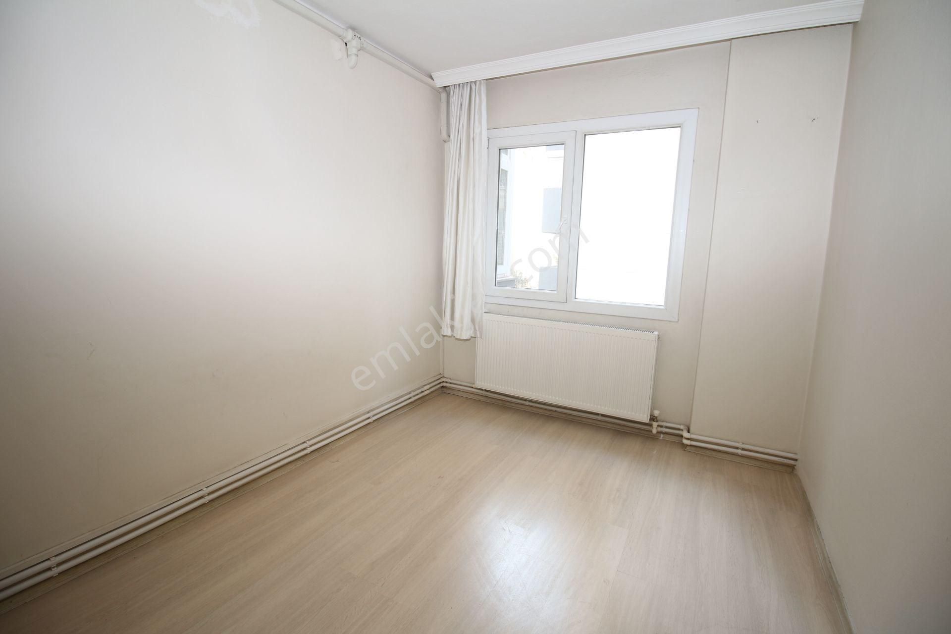 Akevler Mevkiinde Asansörlü Doğalgazlı 3+1 - Görsel 14