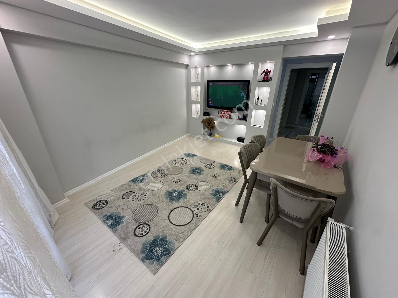 Setbaşı Üzeri Namazgah'ta Park Yanı 9 Yıllık Bina'da Asansörlü 2+1 Satılık Daire - Görsel 3