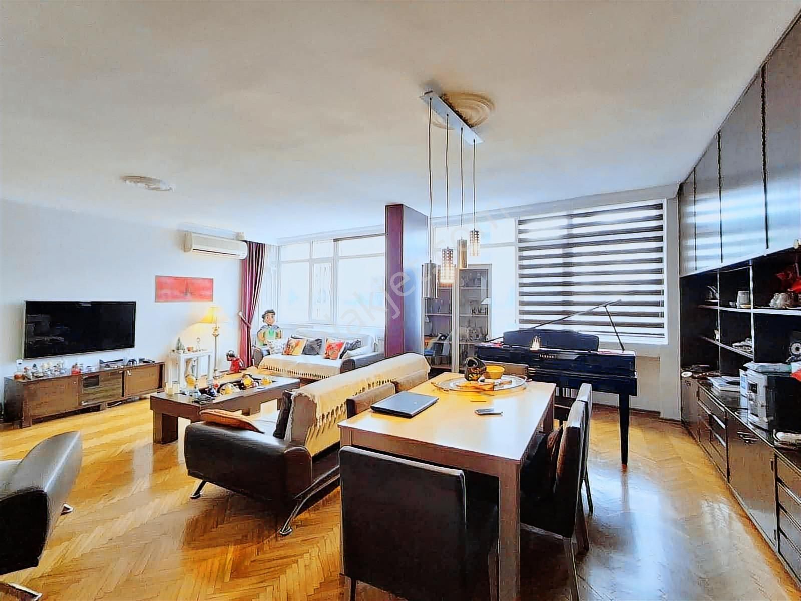 Tek Yetkili Nişantaşı Hüsrev Gerede Caddesi Üzerinde Geniş 3+1 - Görsel 4