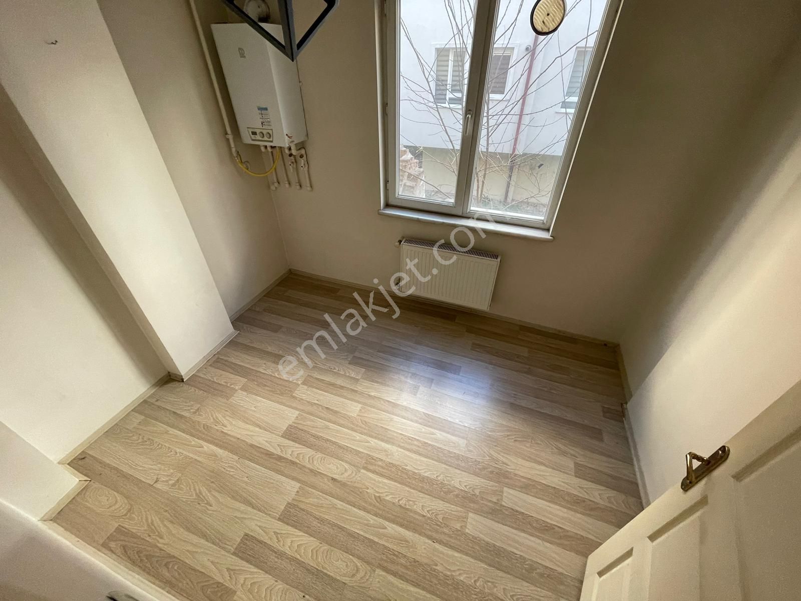 Espark Yakını Ayrı Mutfaklı 1+1 Kombili Balkonlu 1+1 Daire - Görsel 6