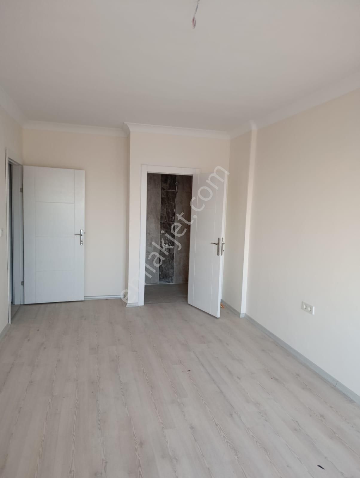 Feridunçelik'te Manzaralı Geniş Balkonlu Full Yapılı 3+1 Katta Satılık Daire !!! - Görsel 8