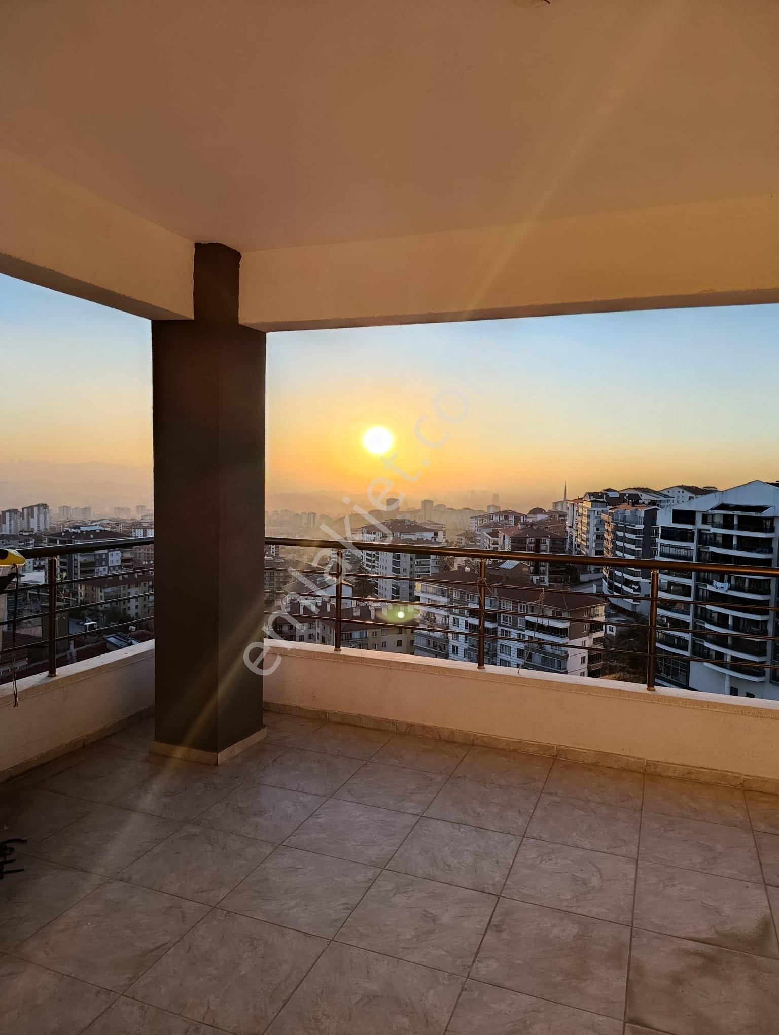 Feridunçelik'te Manzaralı Geniş Balkonlu Full Yapılı 3+1 Katta Satılık Daire !!! - Görsel 11