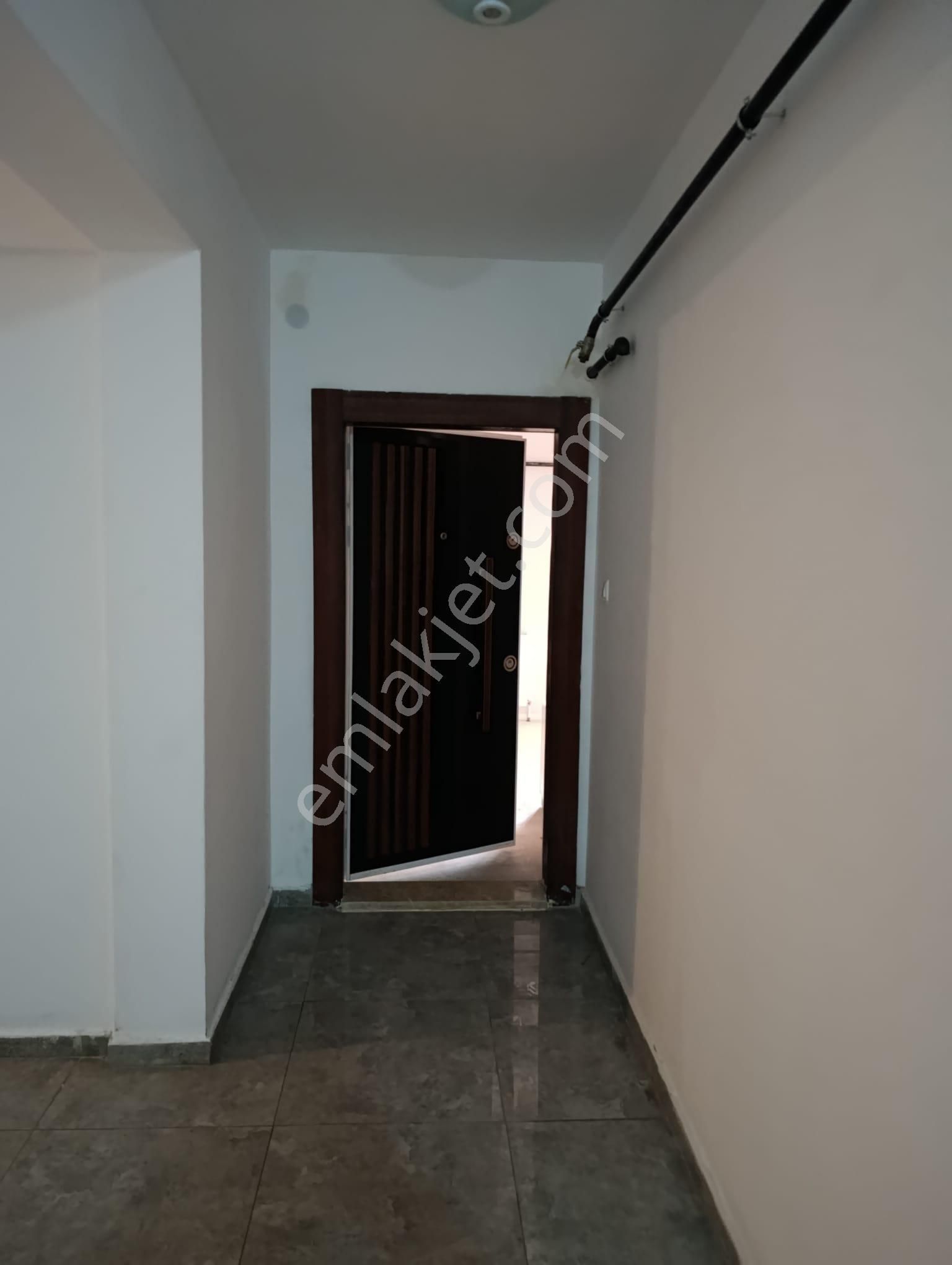 Feridunçelik'te Manzaralı Geniş Balkonlu Full Yapılı 3+1 Katta Satılık Daire !!! - Görsel 16