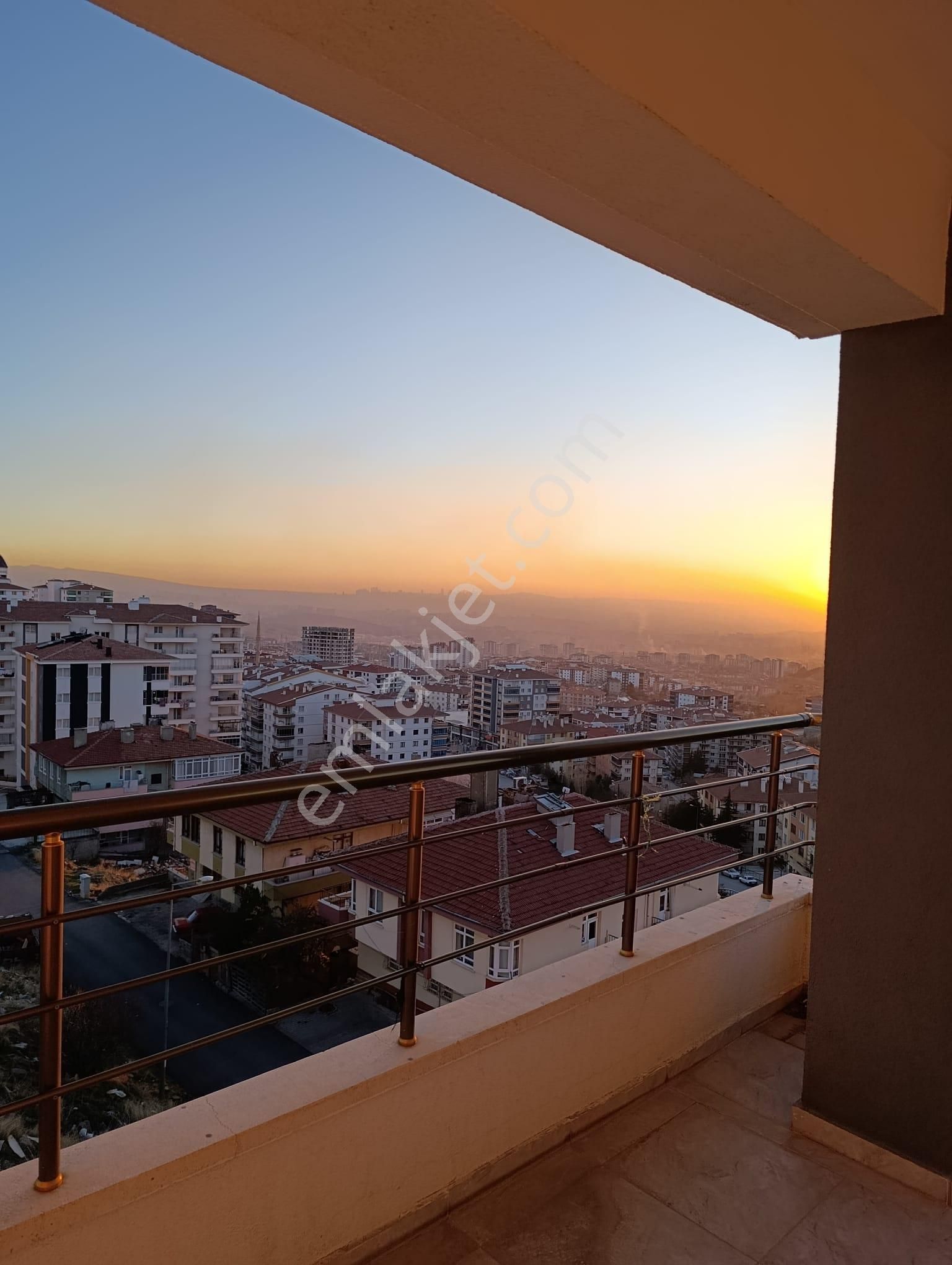 Feridunçelik'te Manzaralı Geniş Balkonlu Full Yapılı 3+1 Katta Satılık Daire !!! - Görsel 15