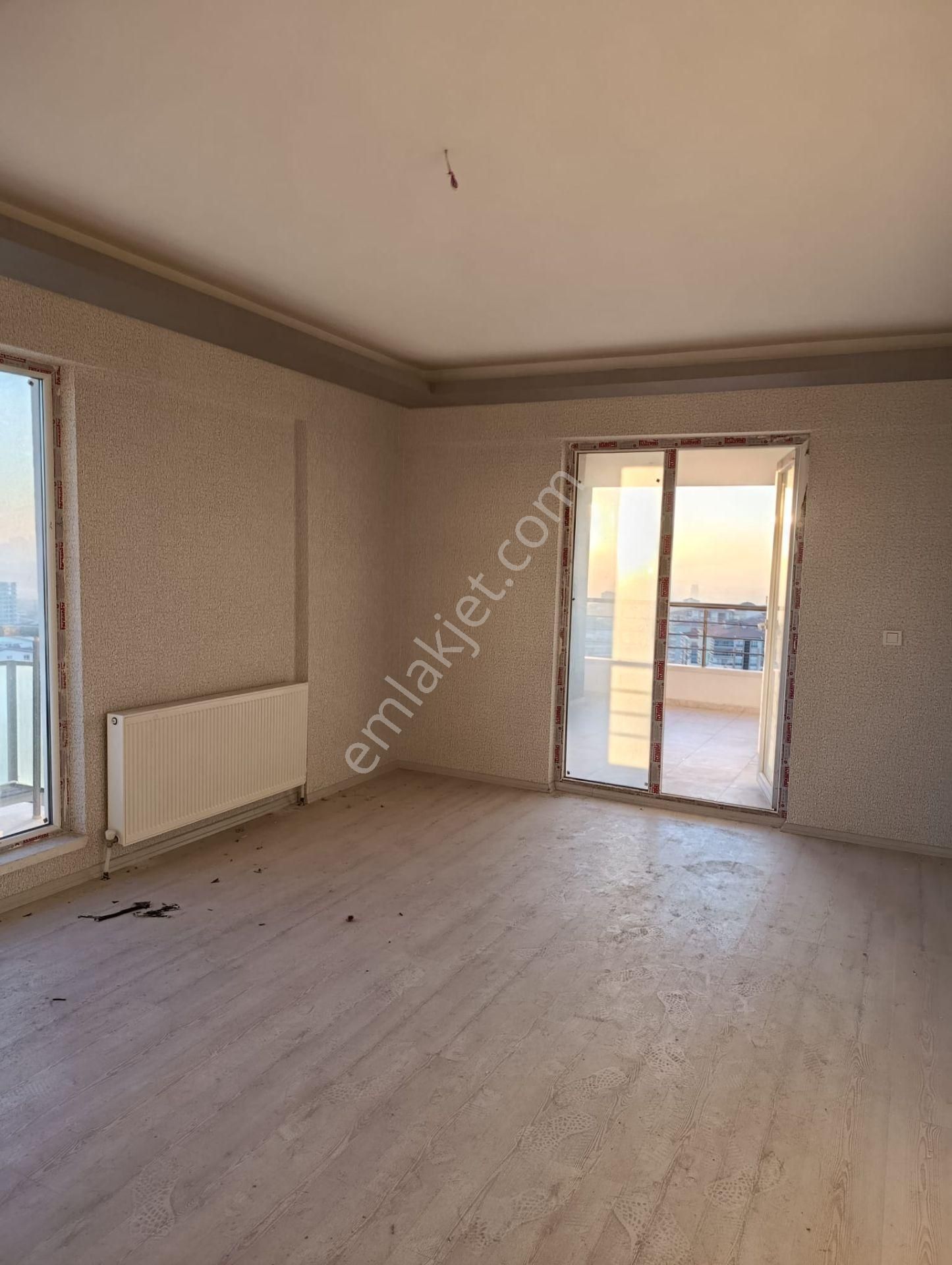 Feridunçelik'te Manzaralı Geniş Balkonlu Full Yapılı 3+1 Katta Satılık Daire !!! - Görsel 7