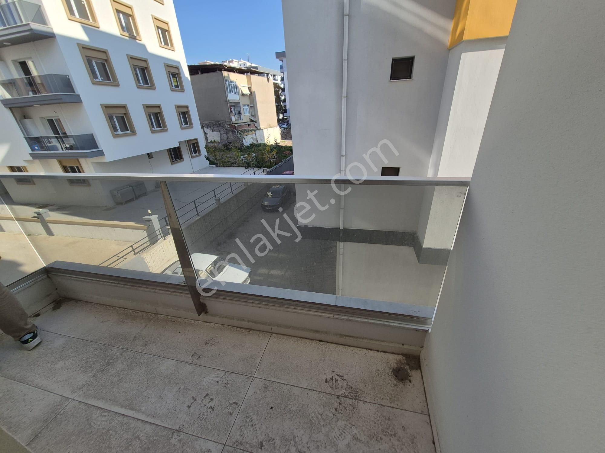 Kiralık 2+1 Sıfır Daire Bornova'nın En Güzel Yeri Erzene'de - Görsel 9