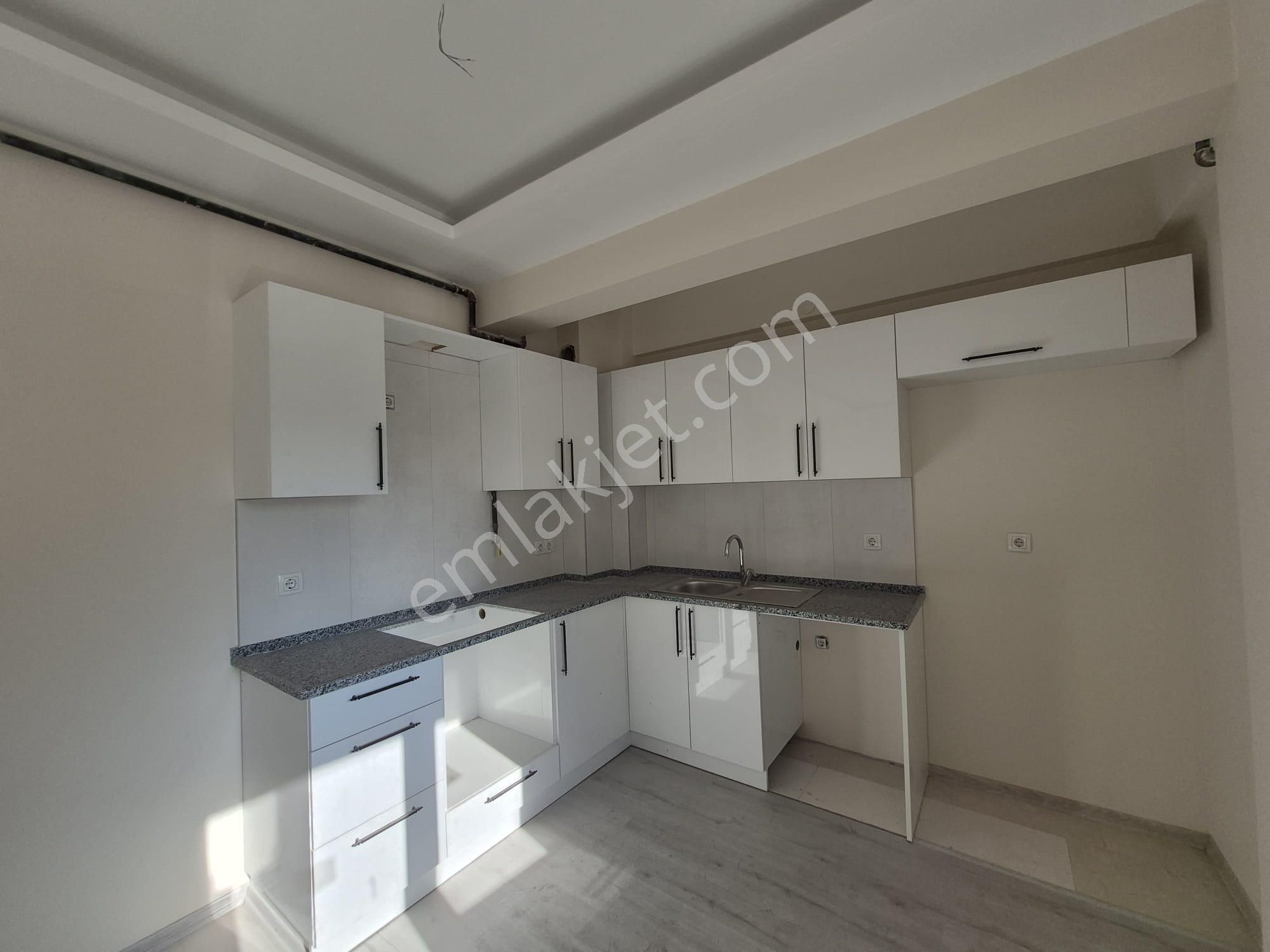Kiralık 2+1 Sıfır Daire Bornova'nın En Güzel Yeri Erzene'de - Görsel 2