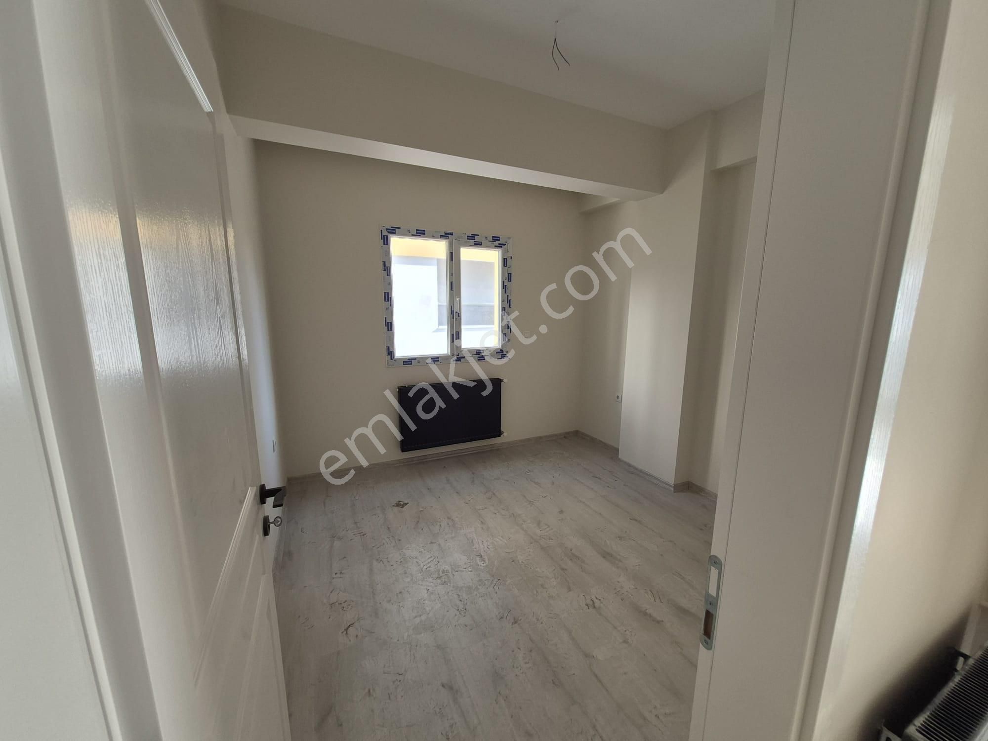 Kiralık 2+1 Sıfır Daire Bornova'nın En Güzel Yeri Erzene'de - Görsel 4