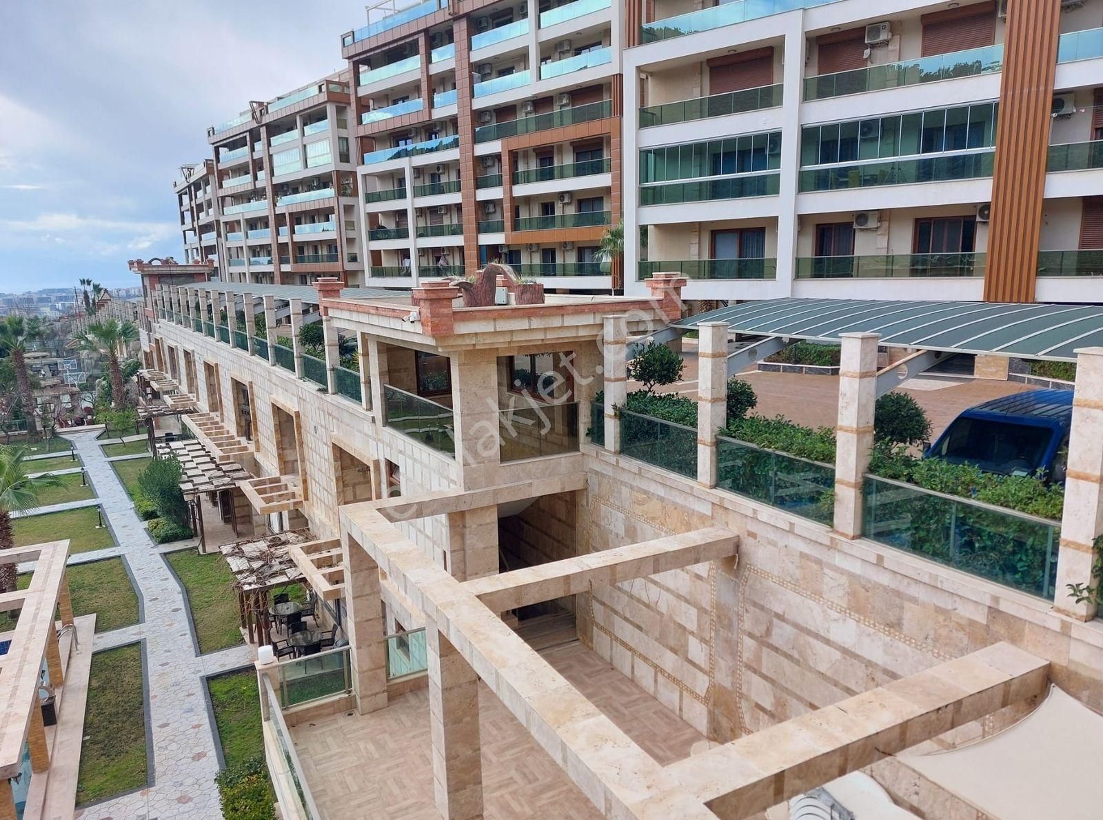 Ege Mah.ful Eşyalı Kısmi Deniz Manzaralı Lüx Rezidans 3+1 Daire - Görsel 9