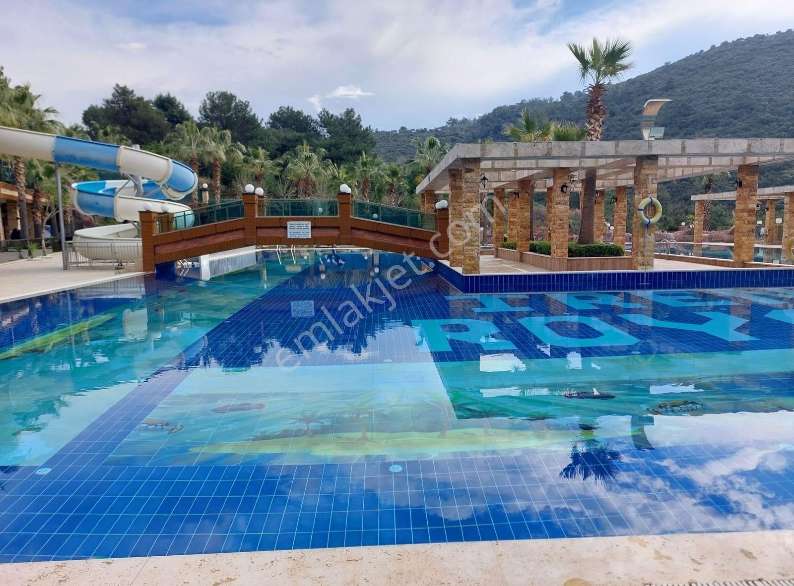 Ege Mah.ful Eşyalı Kısmi Deniz Manzaralı Lüx Rezidans 3+1 Daire - Görsel 14