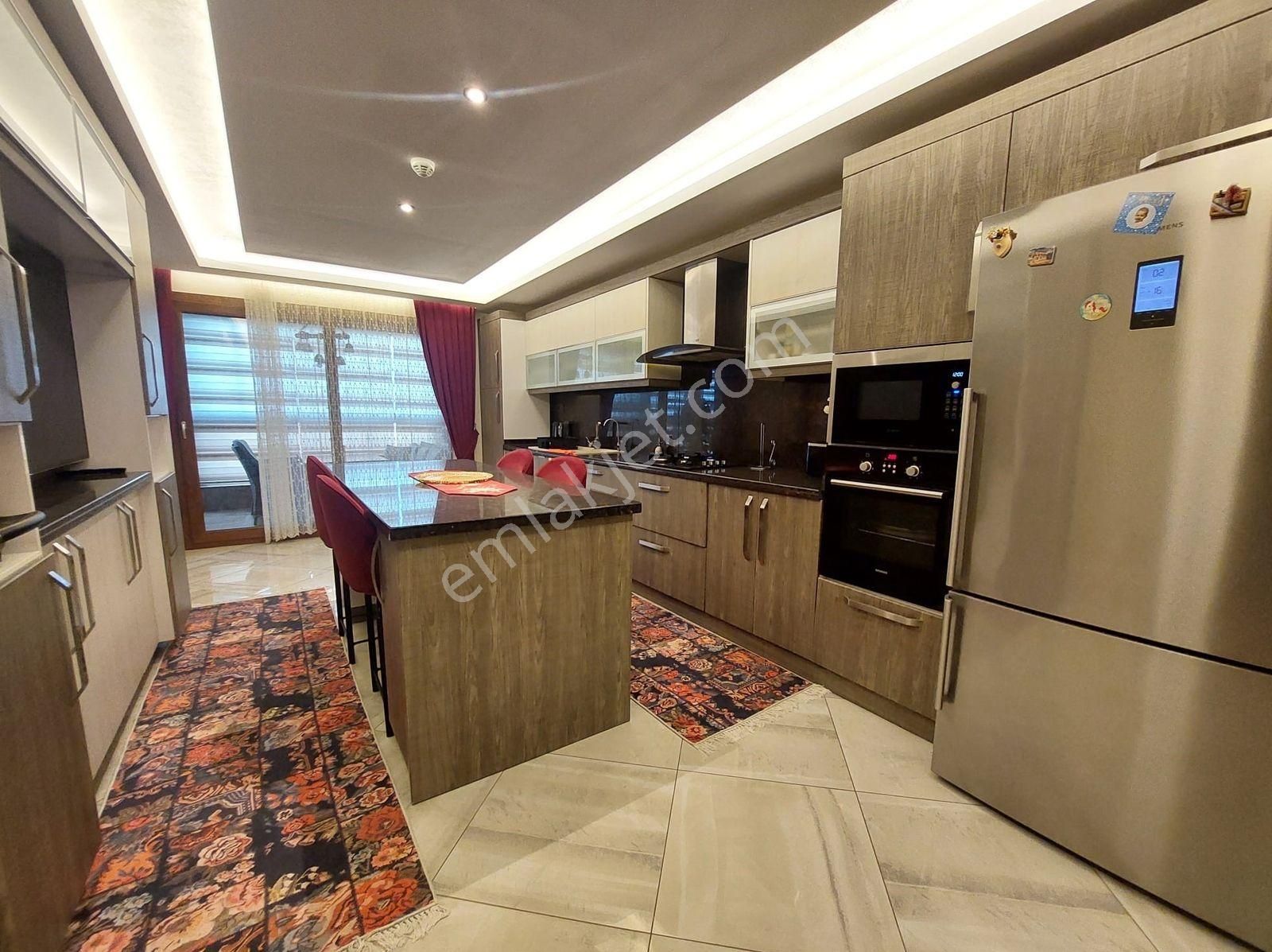 Ege Mah.ful Eşyalı Kısmi Deniz Manzaralı Lüx Rezidans 3+1 Daire - Görsel 18