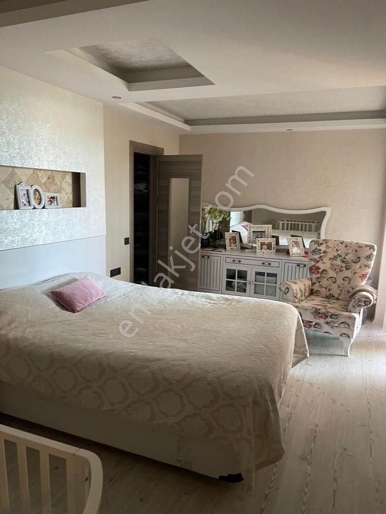 Ege Mah.ful Eşyalı Kısmi Deniz Manzaralı Lüx Rezidans 3+1 Daire - Görsel 8