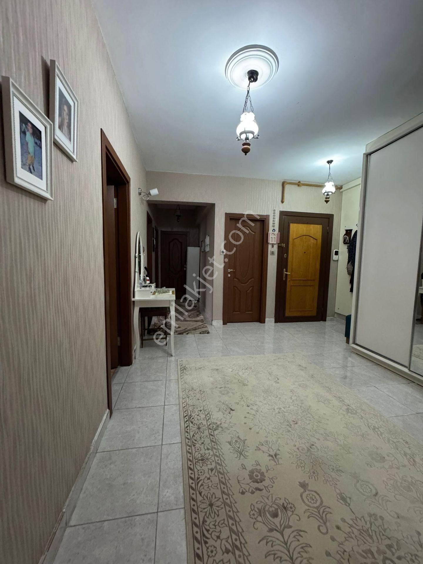 Polat Live Emlak'tan Batı Sitesi Mah Satılık 3+1 Ferah Ve Geniş - Görsel 12