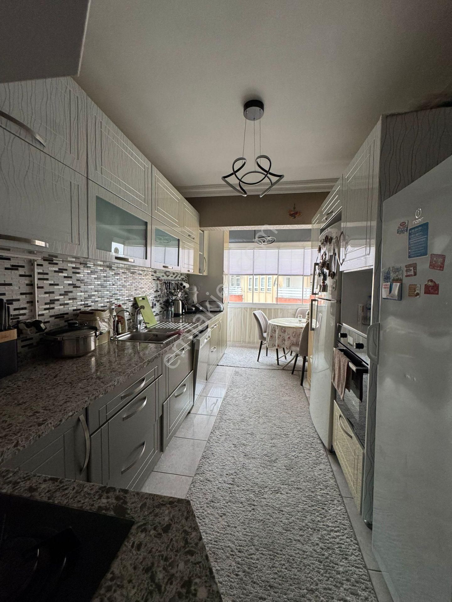 Polat Live Emlak'tan Batı Sitesi Mah Satılık 3+1 Ferah Ve Geniş - Görsel 2