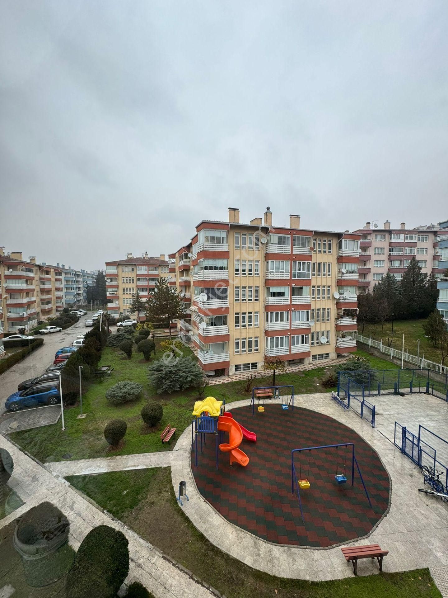 Polat Live Emlak'tan Batı Sitesi Mah Satılık 3+1 Ferah Ve Geniş - Görsel 29