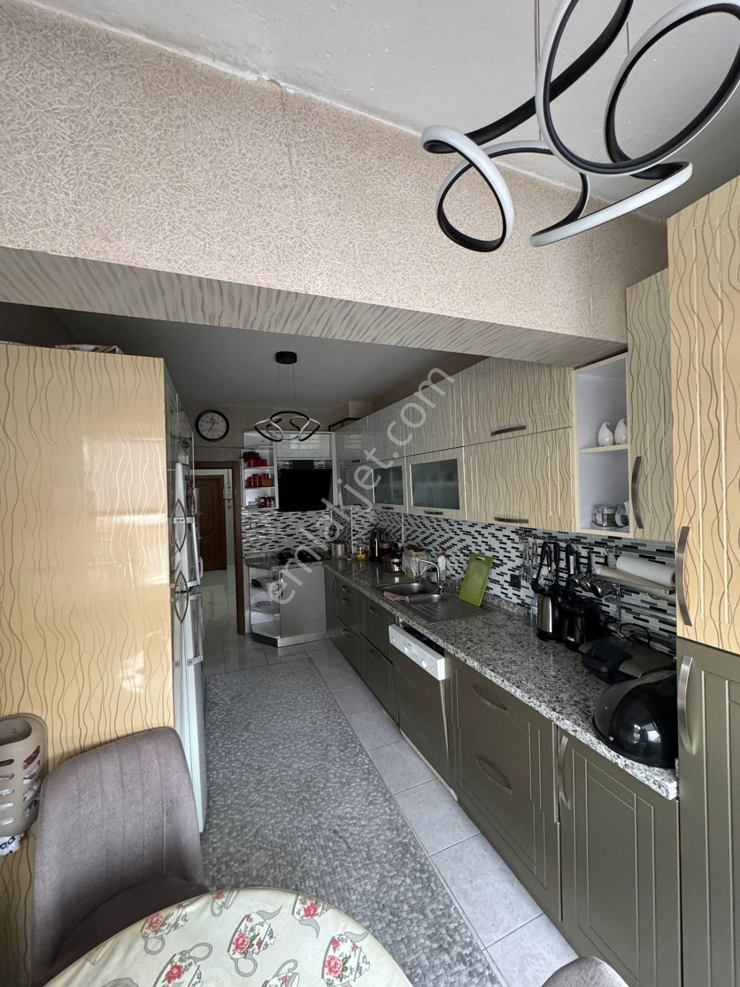 Polat Live Emlak'tan Batı Sitesi Mah Satılık 3+1 Ferah Ve Geniş - Görsel 4