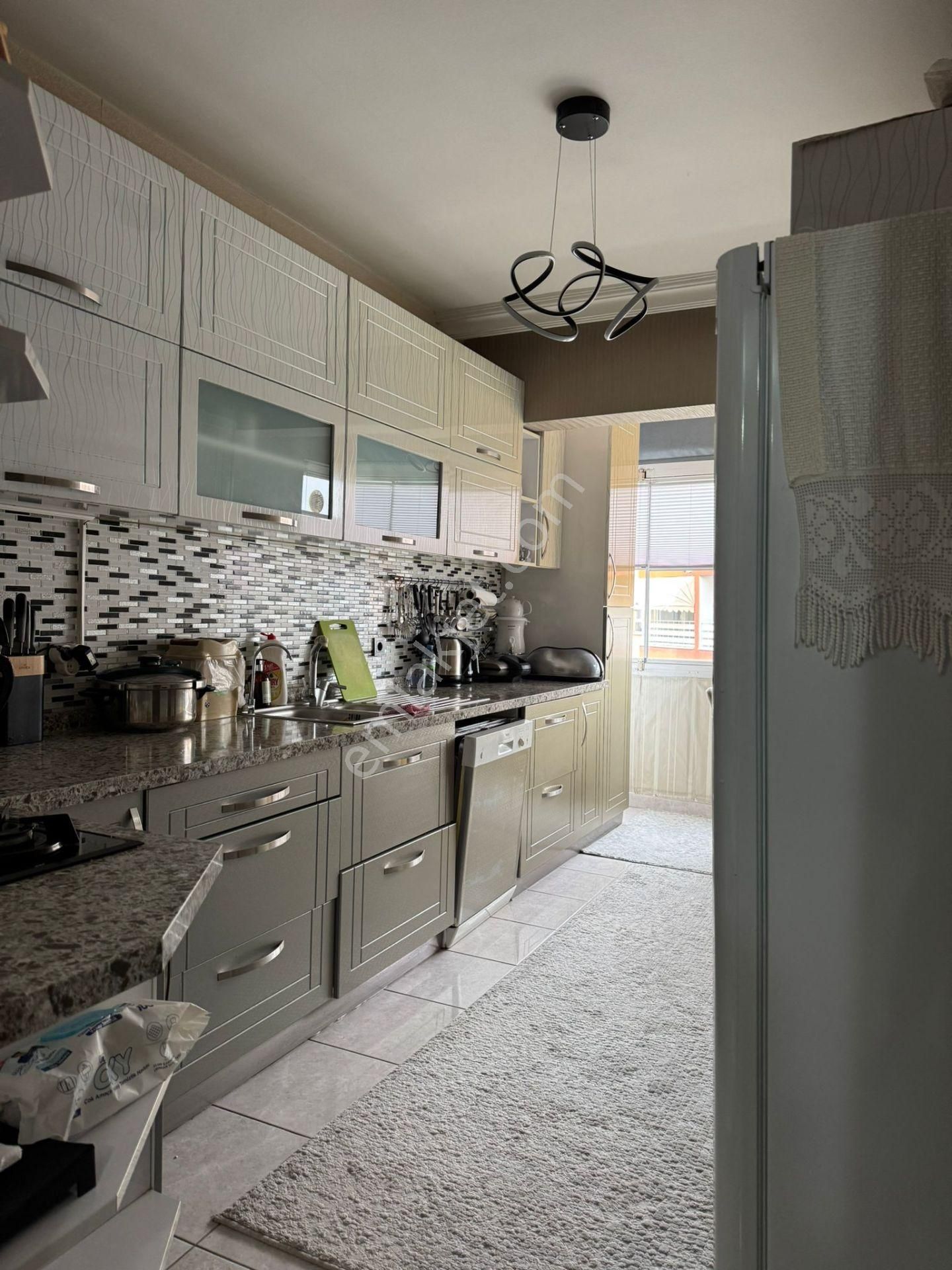 Polat Live Emlak'tan Batı Sitesi Mah Satılık 3+1 Ferah Ve Geniş