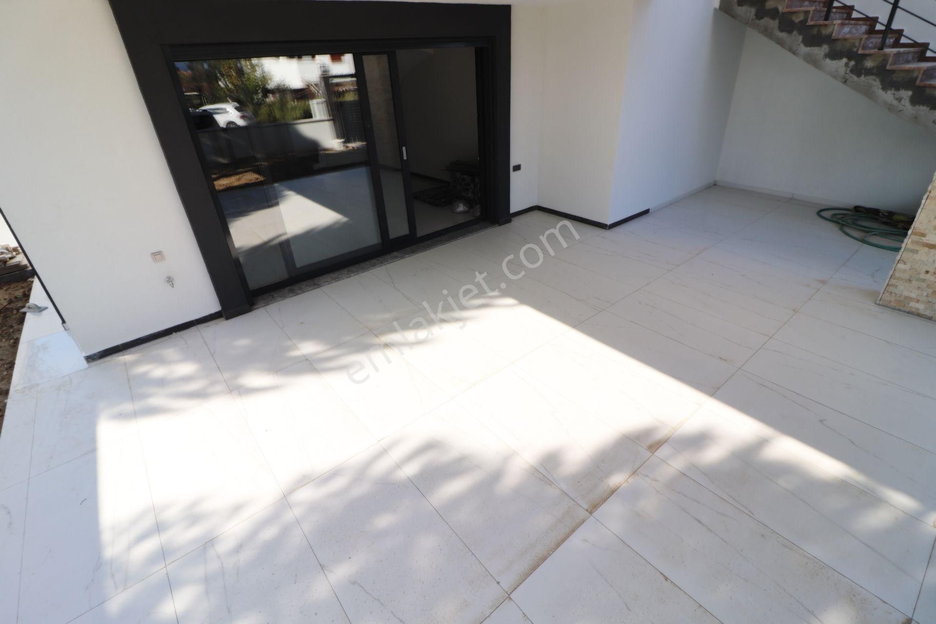 Irmaksudan Güre De Deniz Manzaralı Şık Tasarım 5+2 Villa - Görsel 26