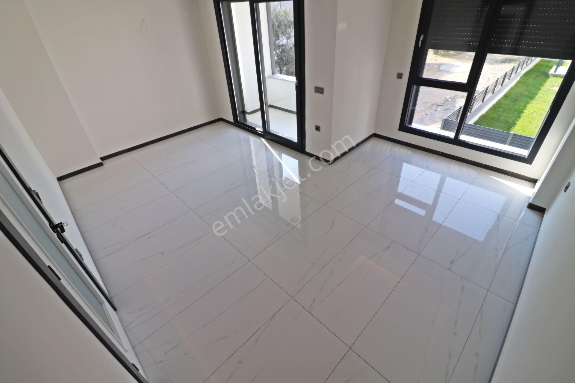 Irmaksudan Güre De Deniz Manzaralı Şık Tasarım 5+2 Villa - Görsel 13