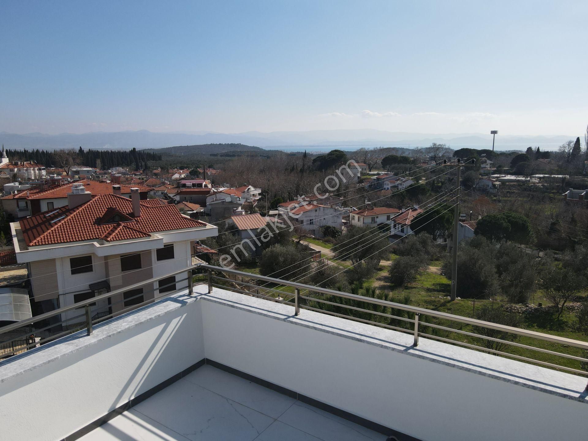 Irmaksudan Güre De Deniz Manzaralı Şık Tasarım 5+2 Villa - Görsel 4