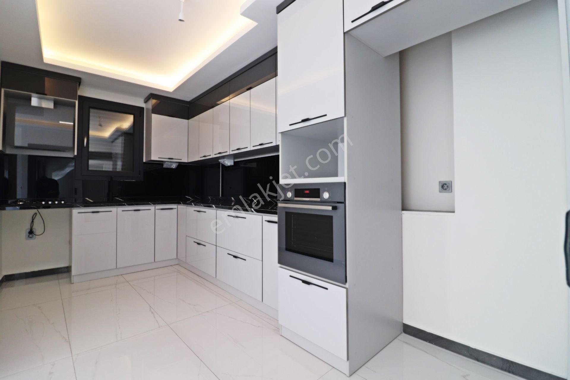 Irmaksudan Güre De Deniz Manzaralı Şık Tasarım 5+2 Villa - Görsel 2