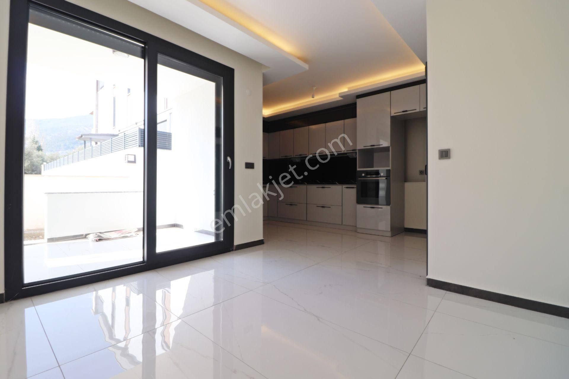 Irmaksudan Güre De Deniz Manzaralı Şık Tasarım 5+2 Villa - Görsel 7