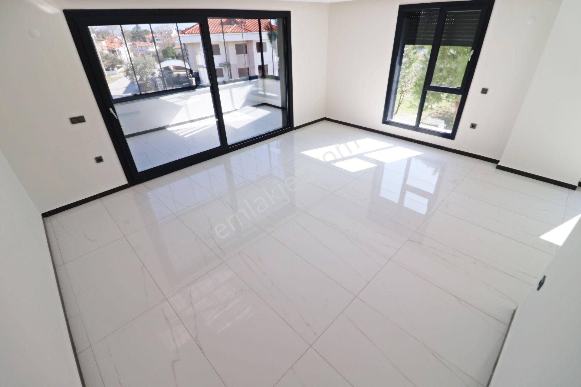 Irmaksudan Güre De Deniz Manzaralı Şık Tasarım 5+2 Villa - Görsel 30