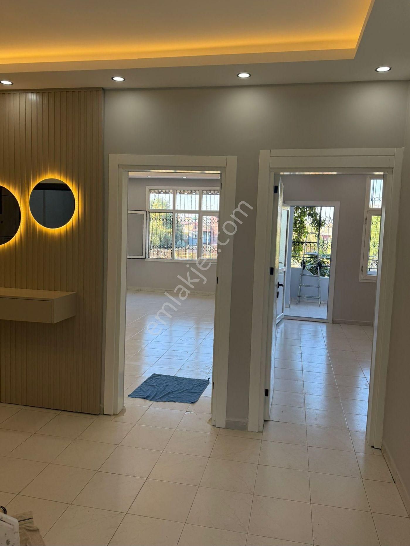 Meydan Mahallesinde Merkezi Konumda Satılık Komple Bina🏢 3 Katlı Müstakil Bina2 Daire + 2 Dükkan - Görsel 4