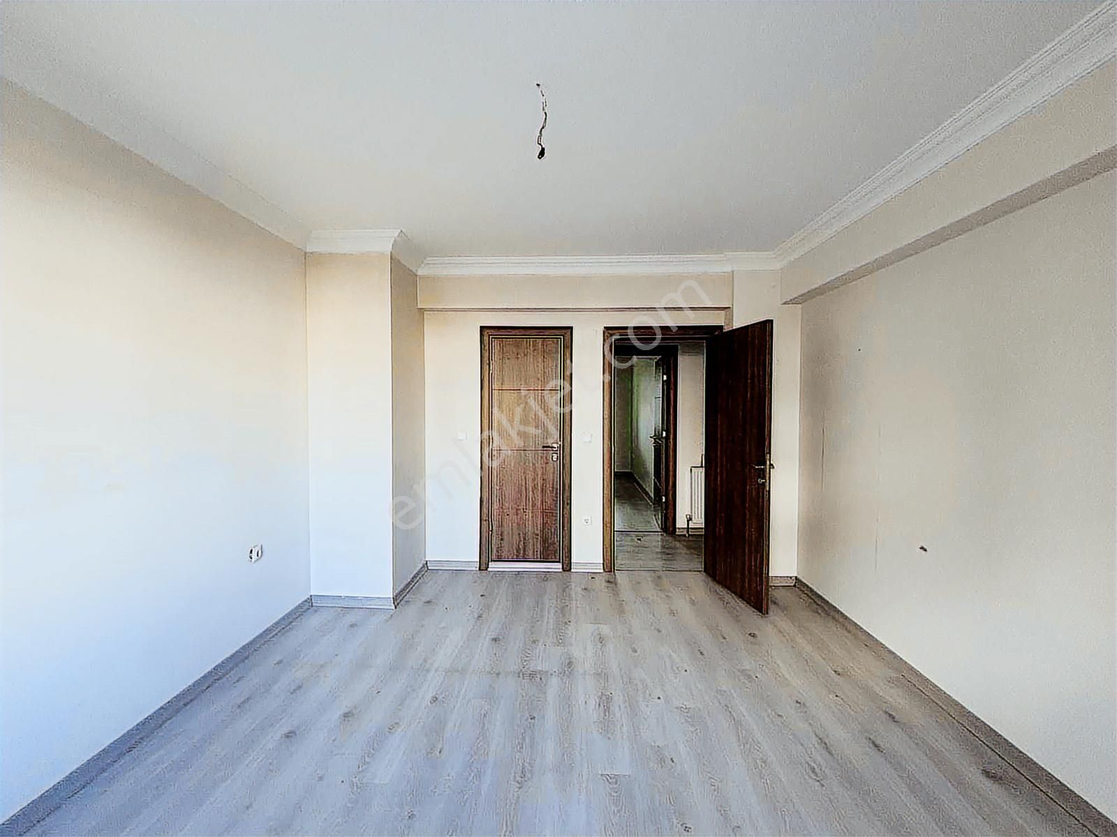 Rw Land Gayrimenkul Den Demirci De Cadde Üzeri Siteiçi 3+1 Daire - Görsel 24