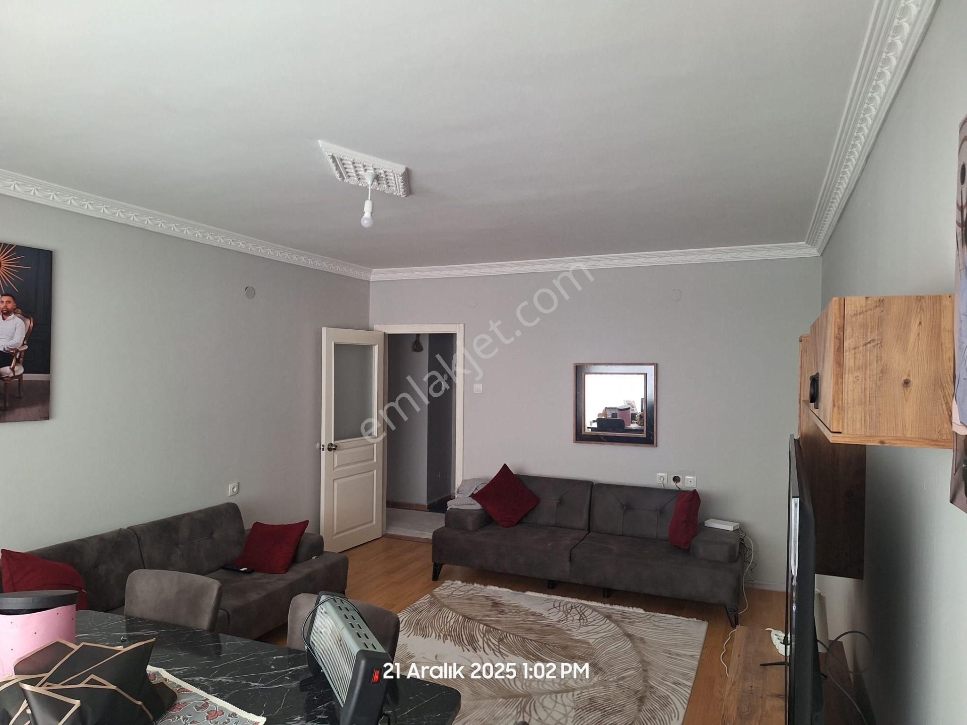 Bostancık Caddesi Üzerinde 3+1 Katta Kiralık Daire !!! - Görsel 3