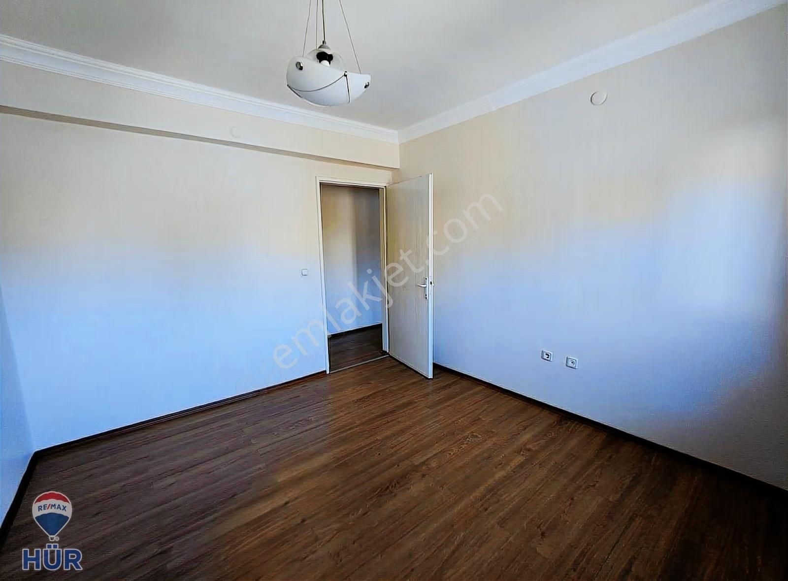 Remax-hür Fatma Yıldız Dan Karaman Da Kiralık 3+1 Daire - Görsel 6