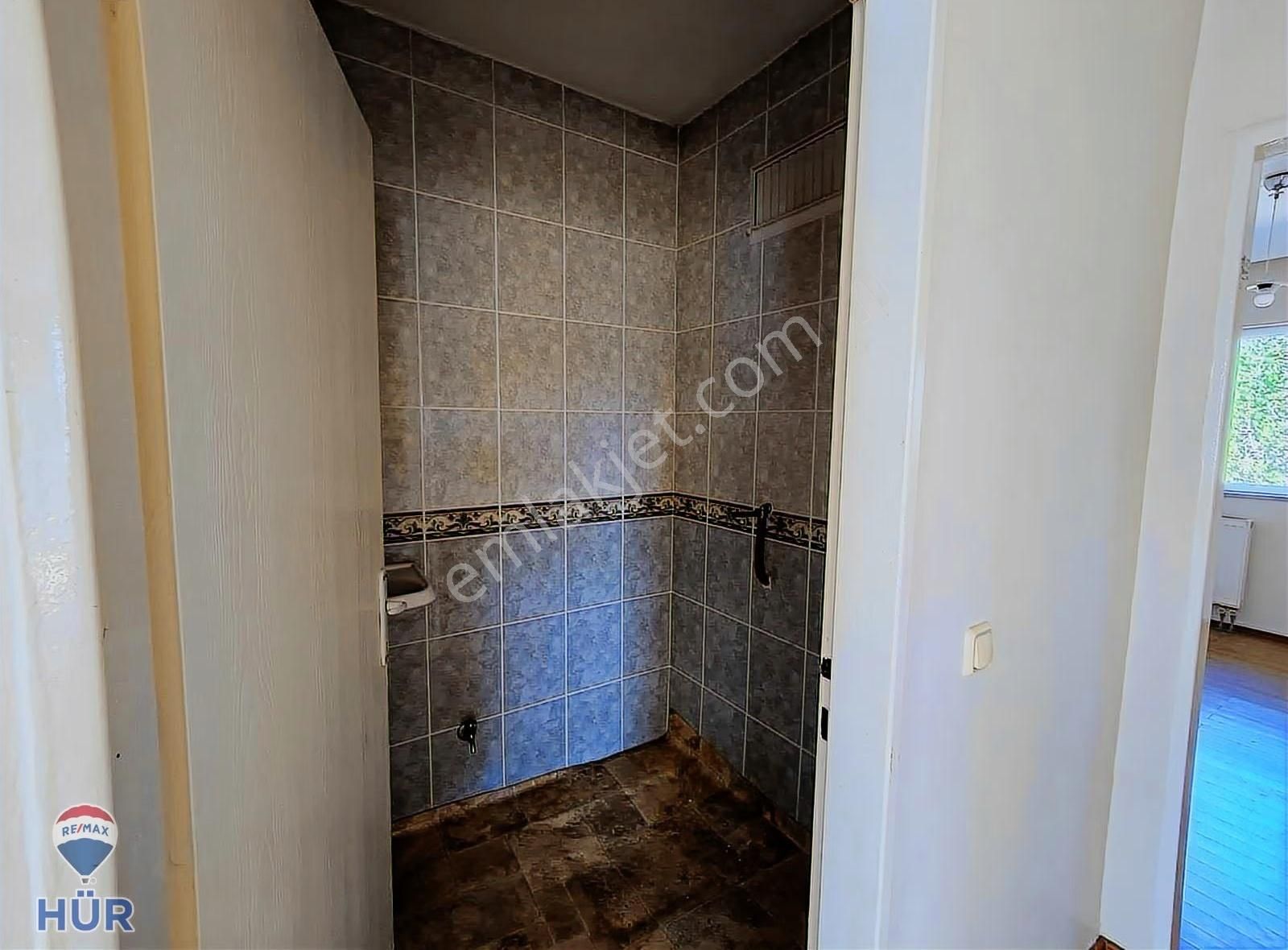 Remax-hür Fatma Yıldız Dan Karaman Da Kiralık 3+1 Daire - Görsel 19