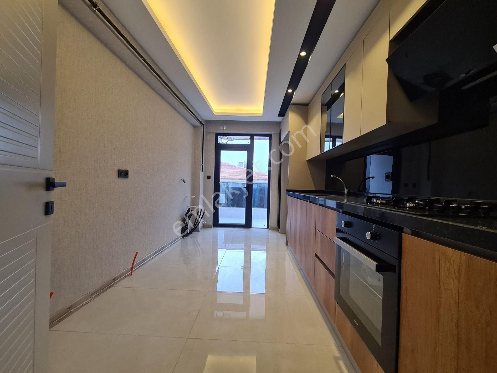 Lokasyonda Emsali Yok Sıfır Bina / Ultra Lux Yapı / 3+1 Daireler - Görsel 3