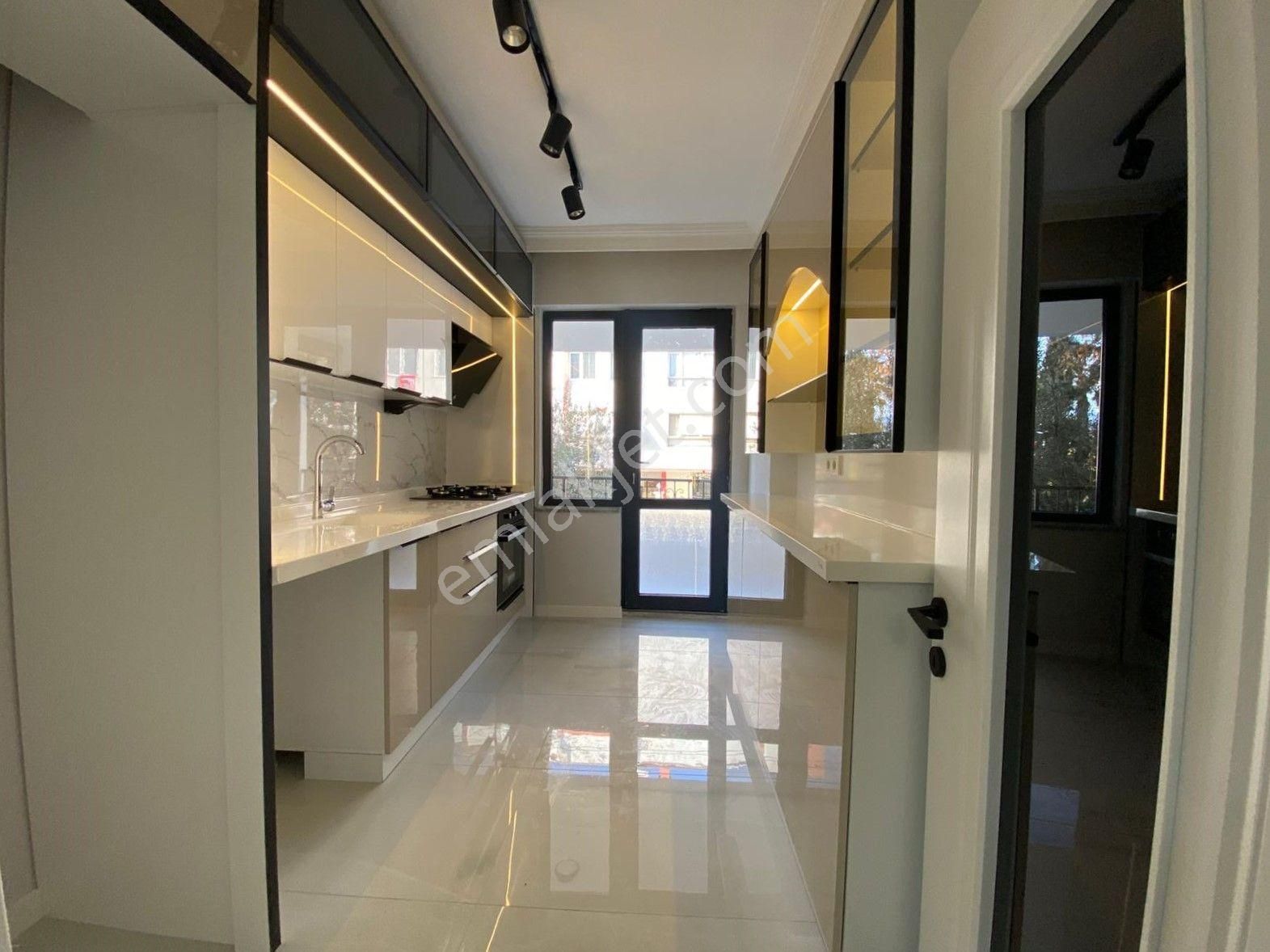▄▄jet Emlak'tan Altınkum'da Ön Cephe Modern Tasarımlı 3+1 Daire - Görsel 8