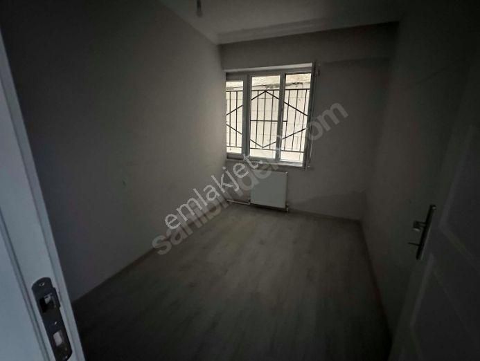 Bursa İnegöl Cerrah Mah.65 M2 2+1 1 Yıllık Boşsatılık Daire - Görsel 6