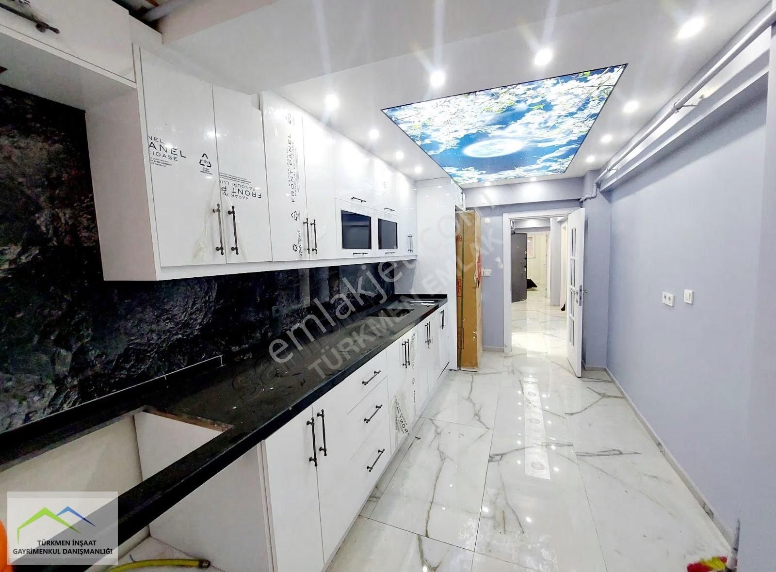 Türkmen Emlak'tan 75 Yıl.mah.satılık 3+1 Balkonlu Giriş Altı