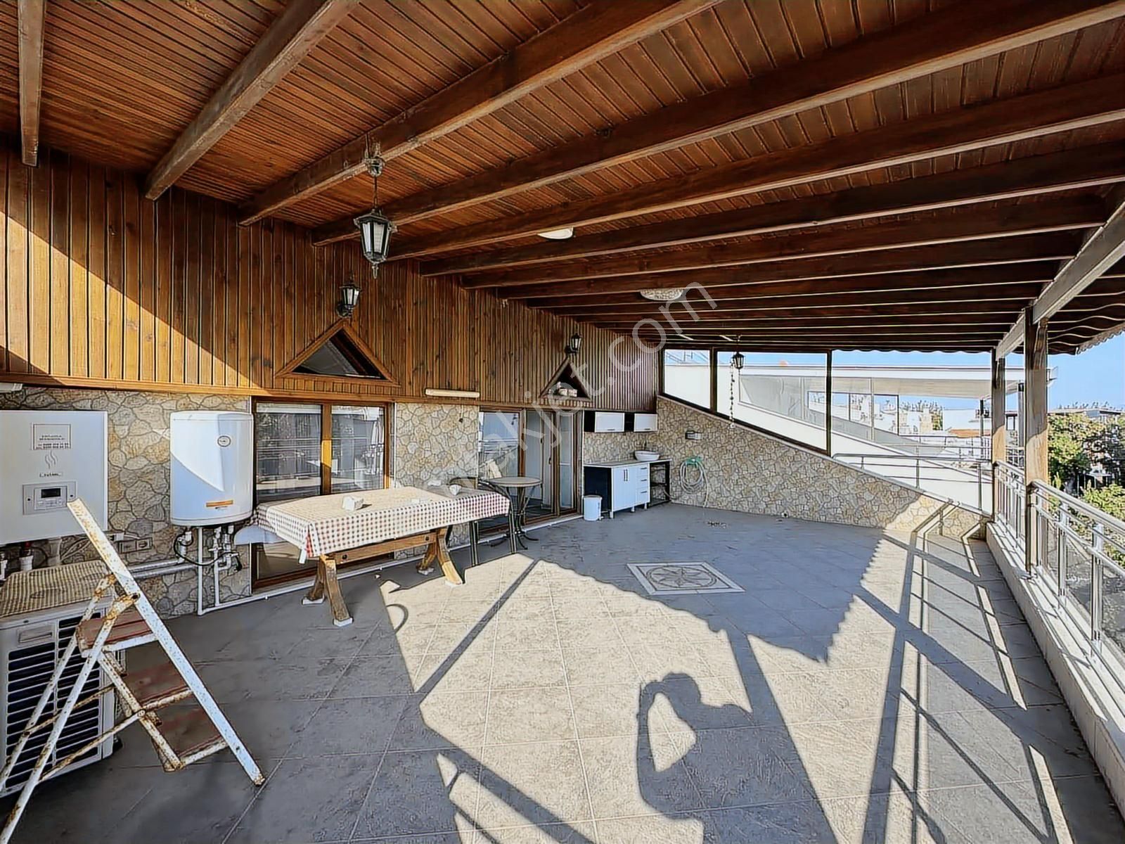 Güre Cumhuriyet Mah.denize 50m 3+1 Satılık Villa - Görsel 2