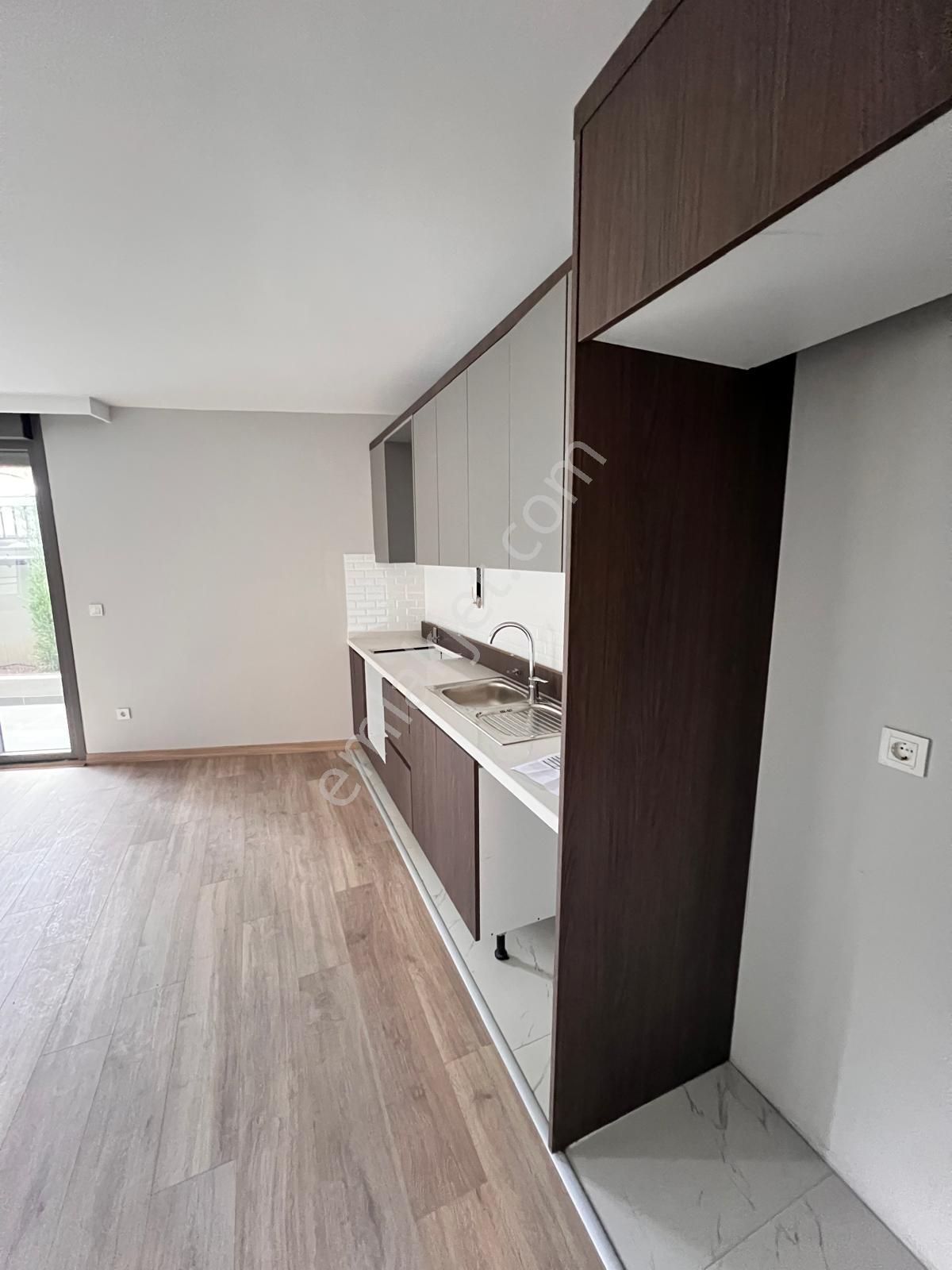 Kaçmaz'dan K.yalı Da Sıfır E'5 Metroya Yakın 1+1 - Görsel 7