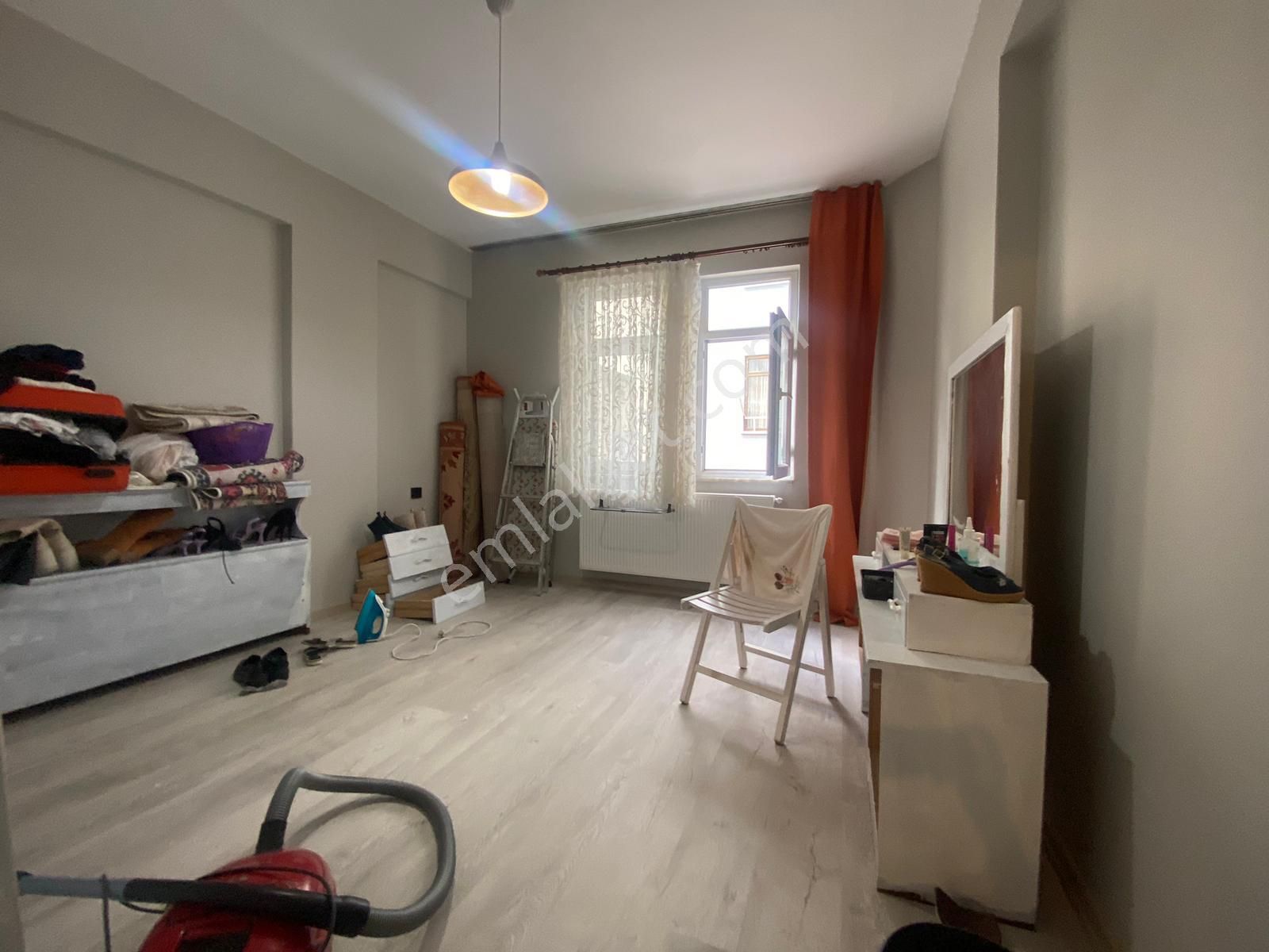 İlkadım Satılık 2+1 Fiyatına 4+1 Daire Teraslı Kilise Yakını!! - Görsel 13