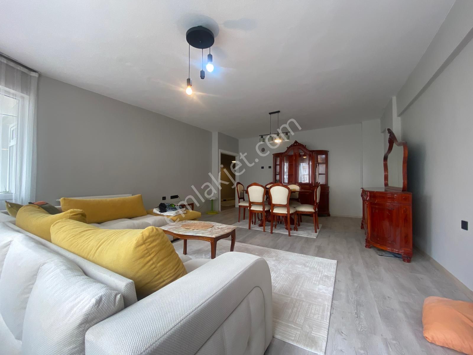 İlkadım Satılık 2+1 Fiyatına 4+1 Daire Teraslı Kilise Yakını!! - Görsel 6