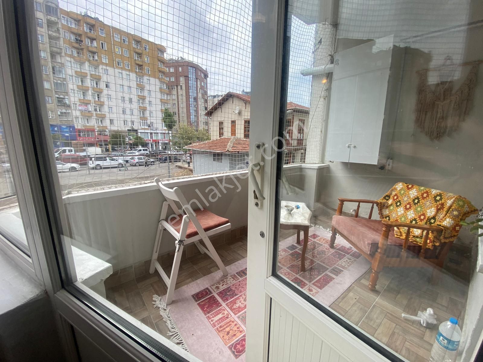 İlkadım Satılık 2+1 Fiyatına 4+1 Daire Teraslı Kilise Yakını!! - Görsel 8